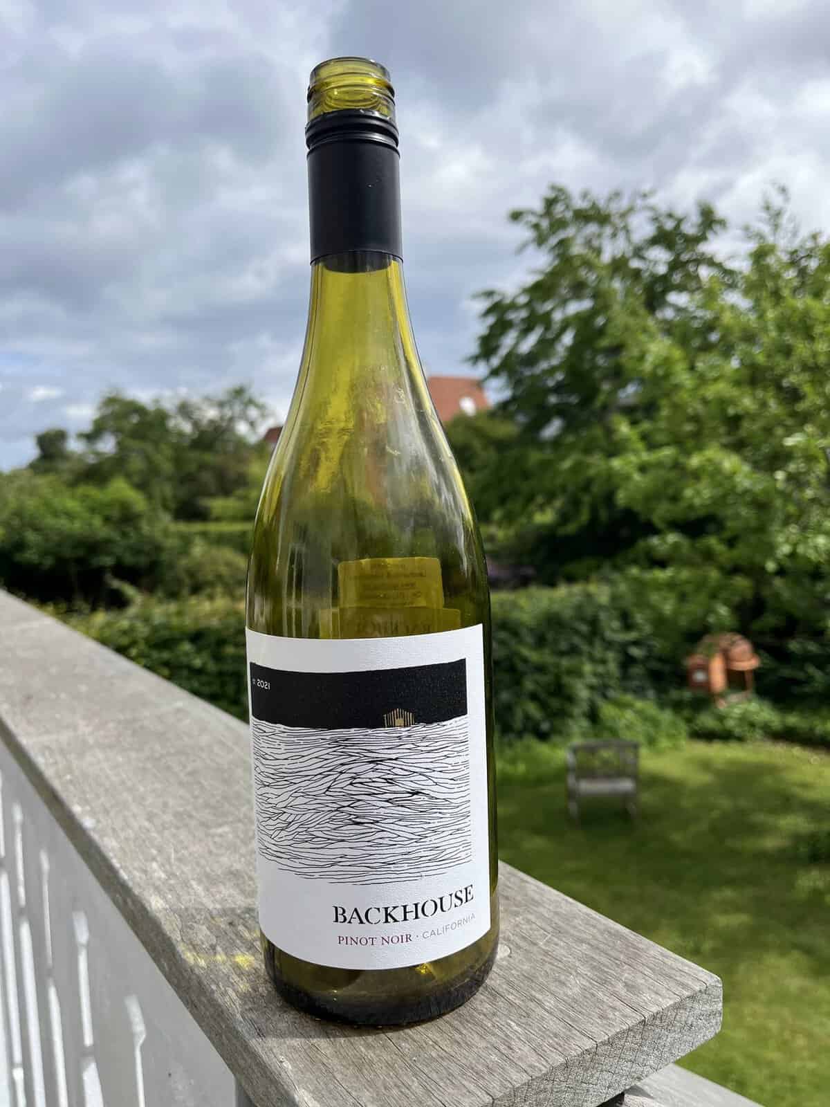 Backhouse Pinot Noir vinflaske i have